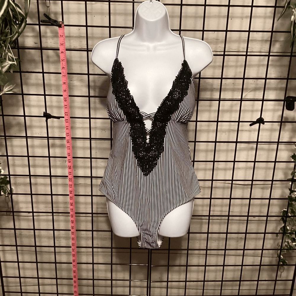 1 Piece Swimsuit with Bra pads P26